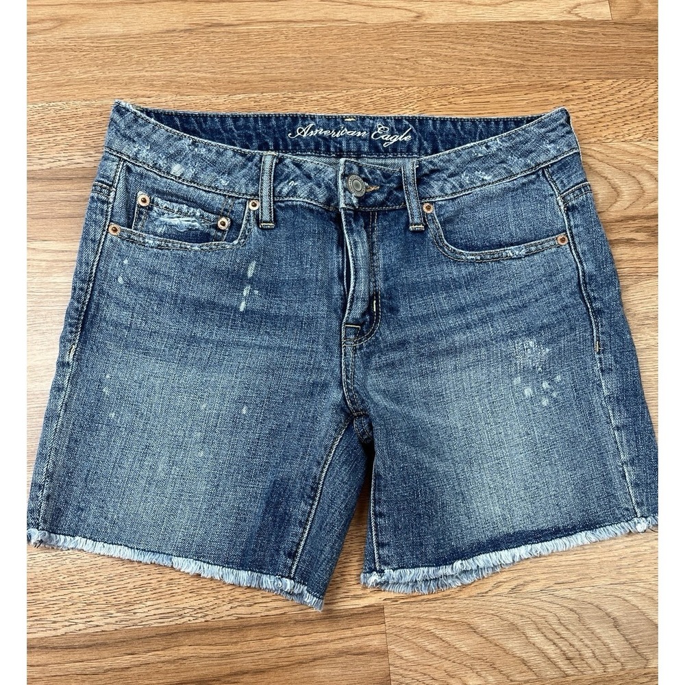 American Eagle Jean Shorts‎ Women's Size 4 Denim Distressed